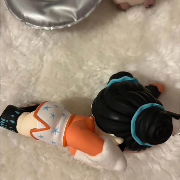 Popmart figurine set - Picture 7 of 7